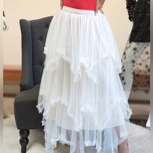 Elegant White Layered Tulle Skirt size small/medium